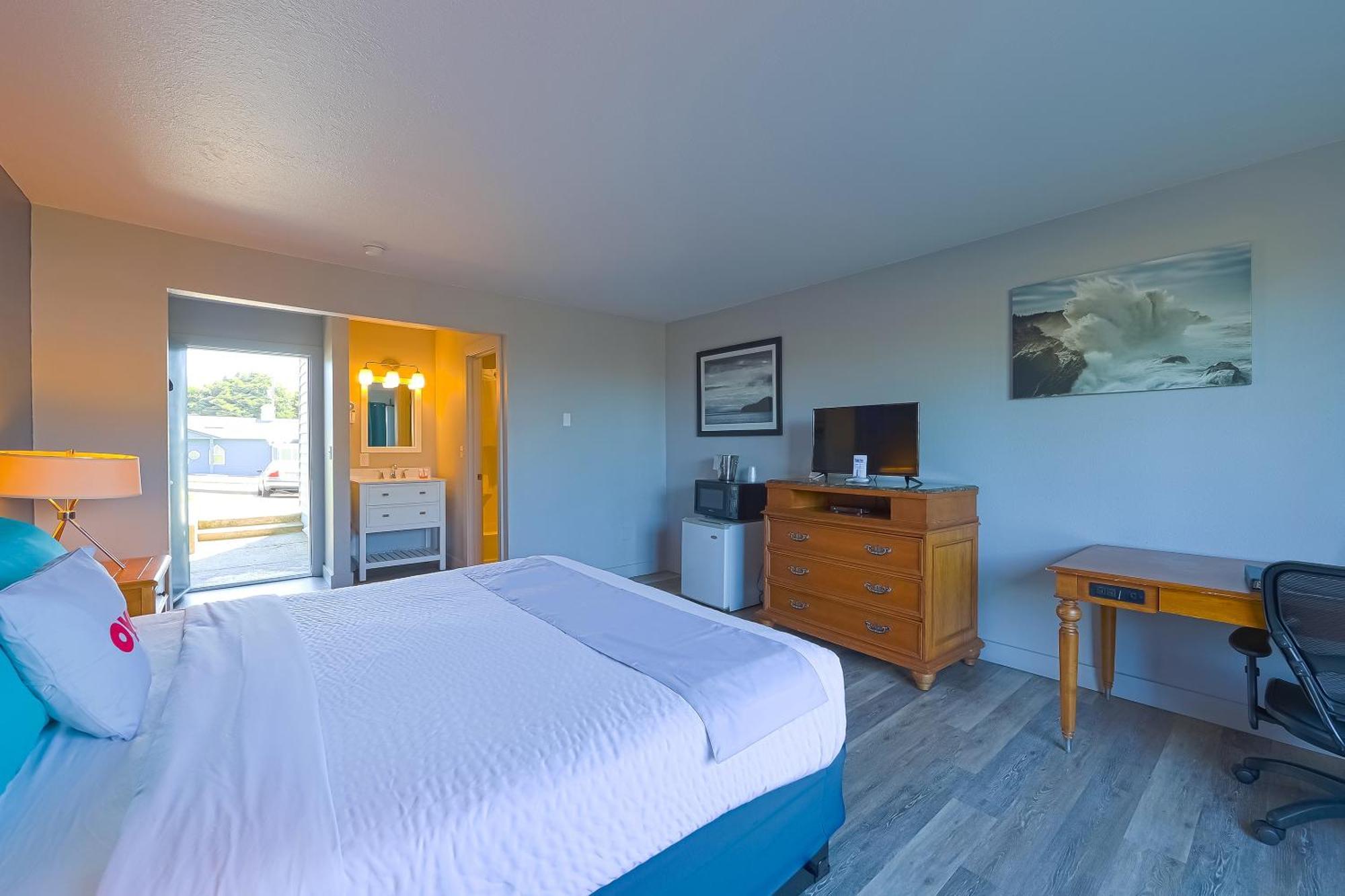 Oyo Waves Hotel Newport Or - Nye Beach Exterior photo