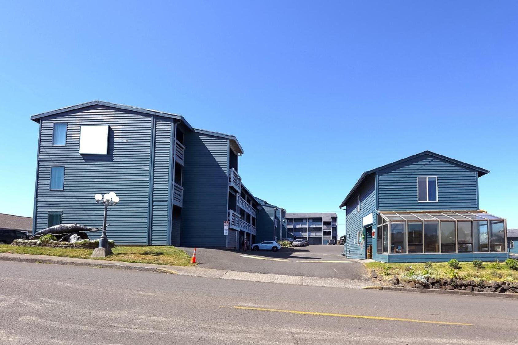 Oyo Waves Hotel Newport Or - Nye Beach Exterior photo