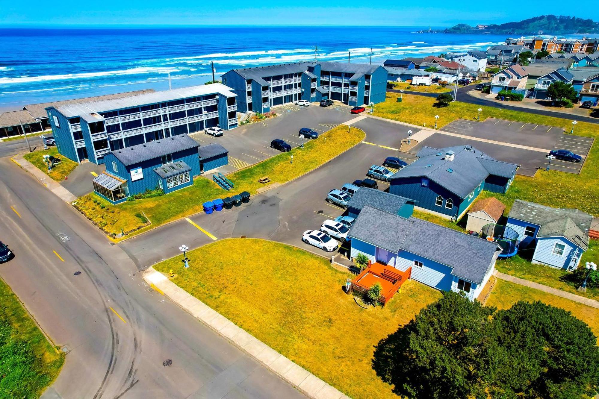 Oyo Waves Hotel Newport Or - Nye Beach Exterior photo