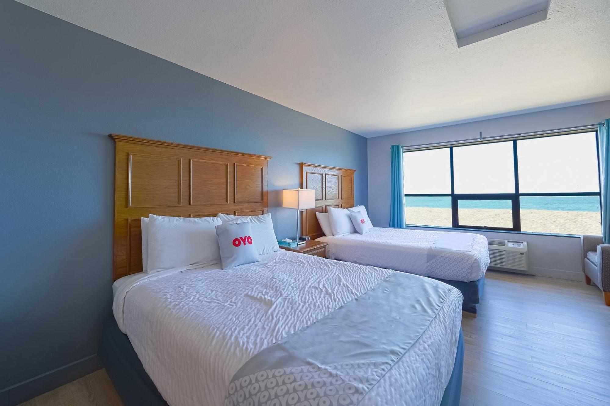 Oyo Waves Hotel Newport Or - Nye Beach Exterior photo