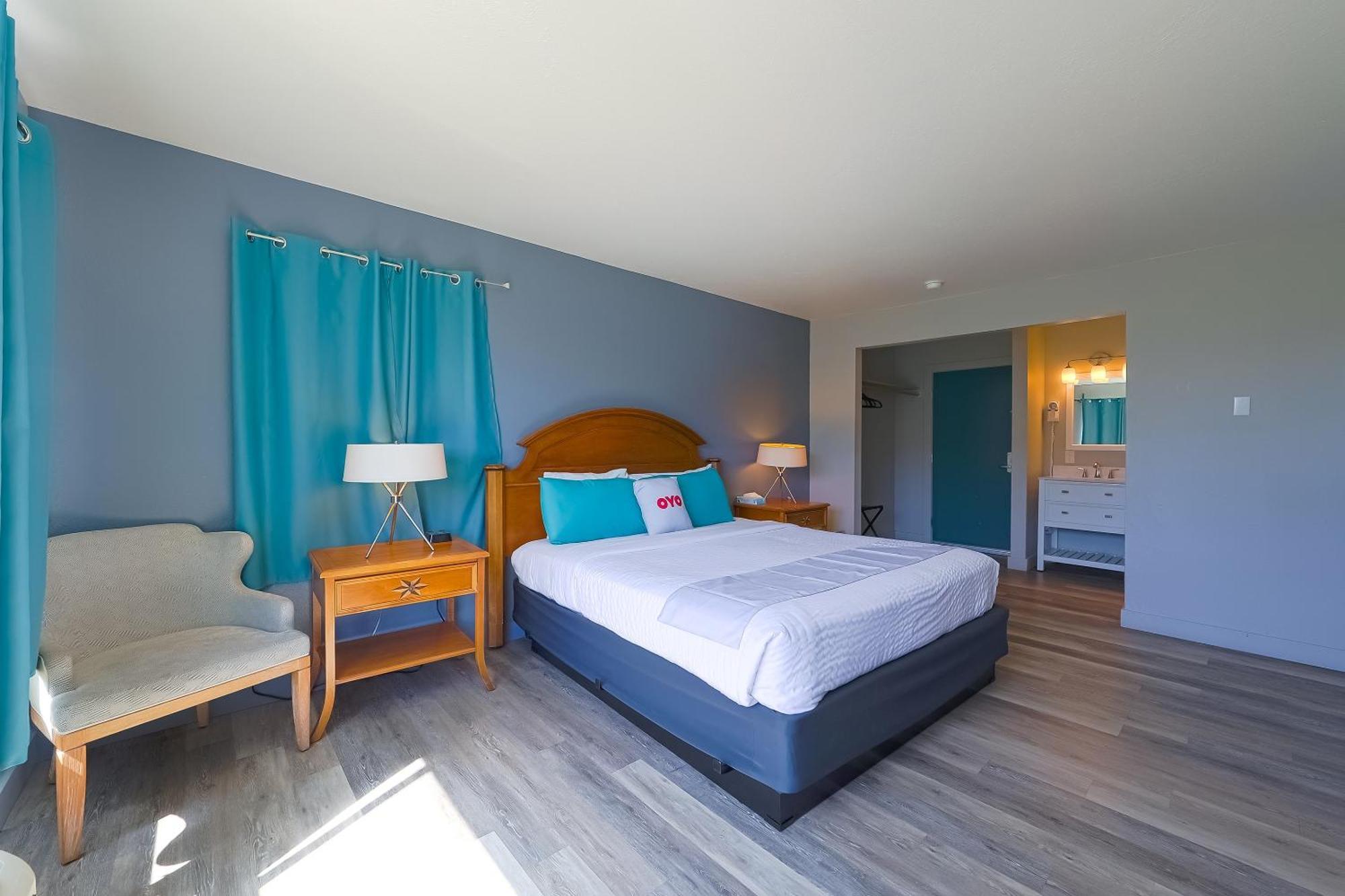 Oyo Waves Hotel Newport Or - Nye Beach Exterior photo