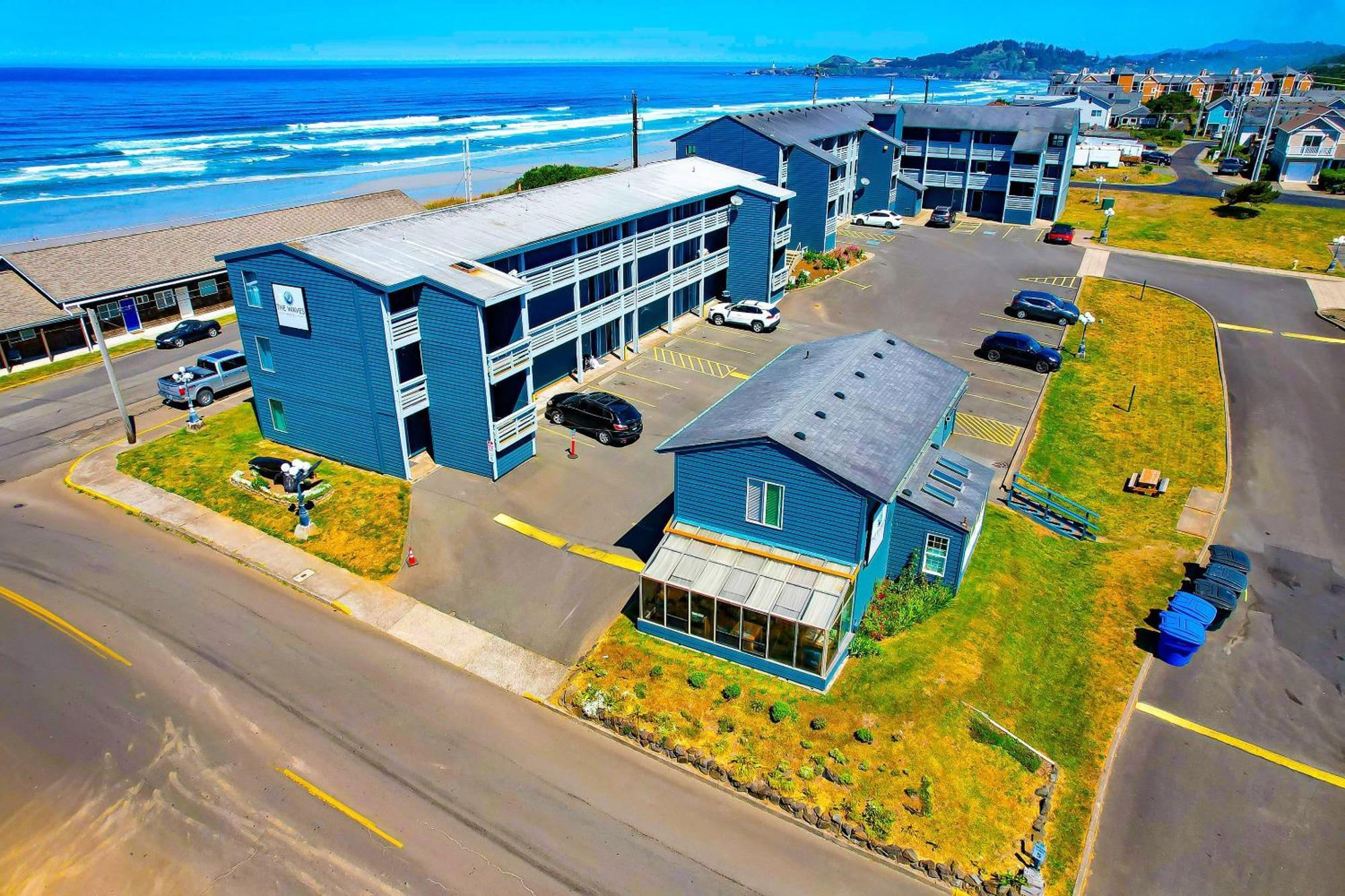 Oyo Waves Hotel Newport Or - Nye Beach Exterior photo